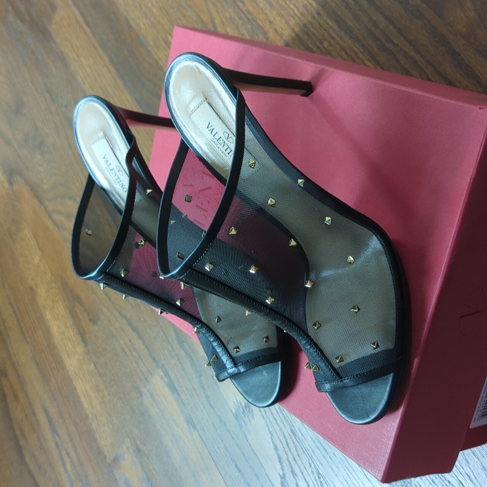 Valentino rockstud black mesh heel